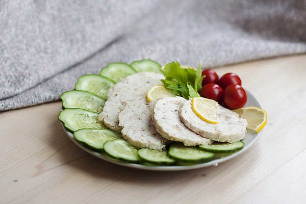 포토 JPG 해외이미지 전통 음식 줄기 조각 다이어트 토마토 재료 오이 건강 육류 요리 사람없음 목재 빨간색 초록색 주방 식당 치킨 체리 슬라이스 단백질 핸드메이드 해외포토 나무 식물 컬러 채소 과일 식재료 상점 닭고기요리 영양소 파일형식 이미지허브