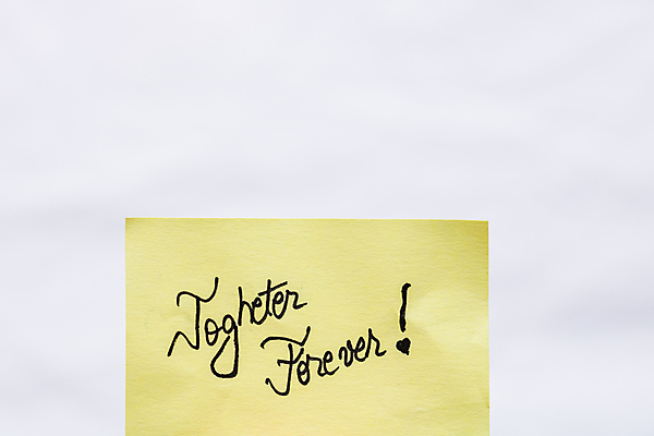 포토 JPG 해외이미지 디자인 종이 스티커 비즈니스 텍스트 통신 사람없음 노란색 라벨 쪽지 정보 기록 발표 조직 메시지 편지지 오브젝트 싱글 페이지 공지사항 고립 어려움 조언 필기체 카피스페이스 해외포토 문자 컬러 프레임 공백 편지 파일형식 이미지허브