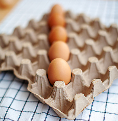 포토 JPG 해외이미지 동물 잡화 종이 음식 농업 재료 포장 부활절 쟁반 건강 요리 사람없음 상자 농장 갈색 세일 계란 식사 치킨 껍질 흰색 신선 시장 아침식사 상품 컨테이너 유기농 날것 패키지 수납 건강식 짐싸기 내추럴 판지 단백질 생식 암탉 영양분 줄서기 취급주의 해외포토 웰빙 기념일 산업 컬러 모션 경고 알 닭 암컷 닭고기요리 영양소 파일형식 이미지허브