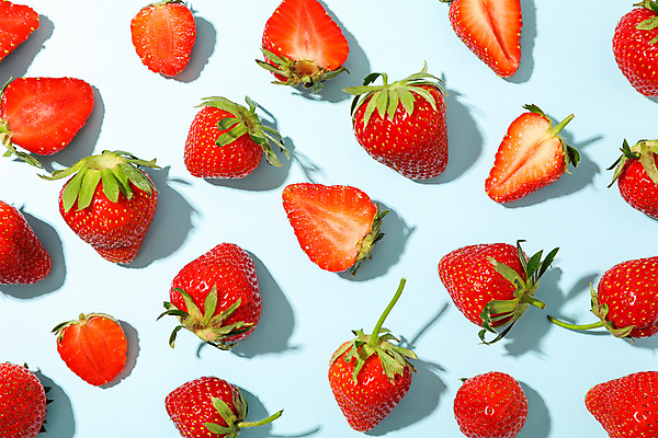 포토 JPG 해외이미지 딸기 그림자 사람없음 빨간색 하이앵글 신선 해외포토 뷰포인트 컬러 과일 파일형식 이미지허브