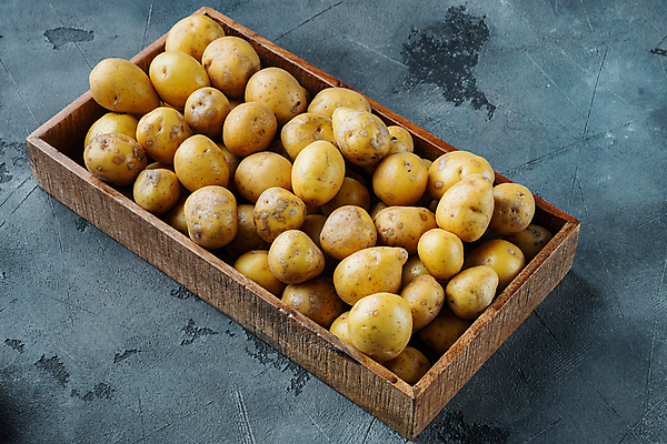 포토 JPG 해외이미지 회색배경 감자 실내 사람없음 여러개 나무상자 가득함 담기 해외포토 다수 백그라운드 채소 모션 내부 상자 회색 파일형식 이미지허브