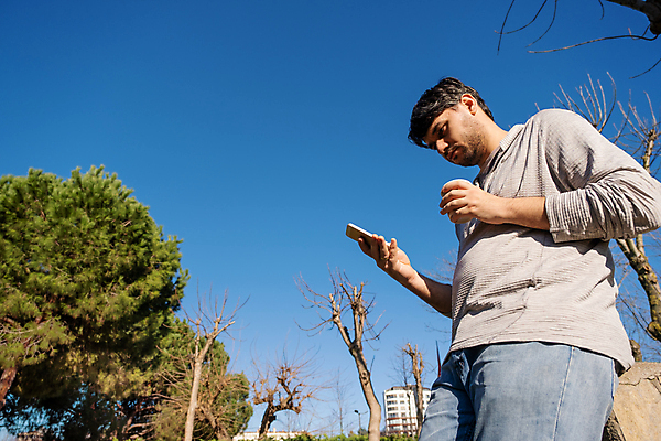 포토 JPG 해외이미지 나무 식물 라이프스타일 계절 공원 남자 스포츠 백그라운드 밭 인터넷 통신 자연 놀이 표면 모바일 건강 가면 한명 사람 풍경 야외 초록색 여름 스마트폰 핸드폰 컬러풀 환경 정원 고층빌딩 웹 봄 성장 신선 긍정 내추럴 땅바닥 페어웨이 그리너리 해외포토 1 공공시설 컬러 컨셉 농업 골프 바닥 빌딩 생활 전자제품 스마트기기 생태계 파일형식 트랜드컬러 이미지허브