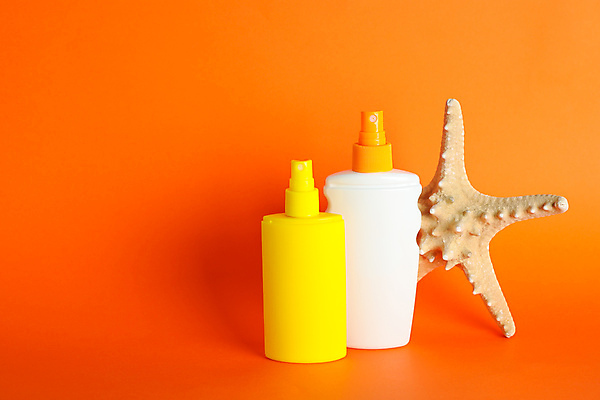 포토 JPG 해외이미지 스튜디오촬영 불가사리 사람없음 선크림 오브젝트 공병 해외포토 극피동물 실내 화장품 병_담는 파일형식 이미지허브 이미지허브