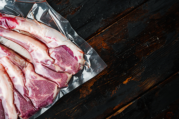 포토 JPG 해외이미지 음식 포장 실내 생고기 육류 사람없음 신선 날것 양고기 양갈비 진공포장 해외포토 식재료 내부 진공 파일형식 이미지허브