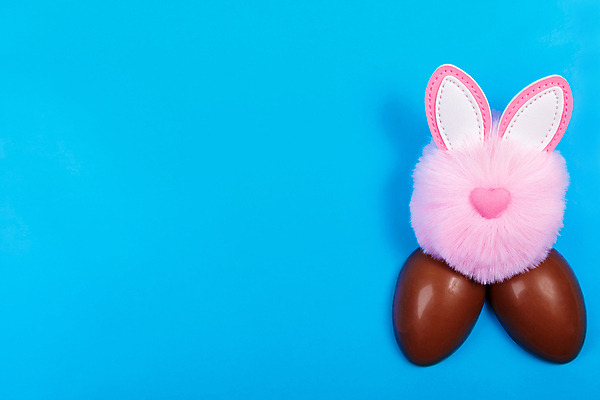 포토 JPG 해외이미지 전통 분홍색 공 탁자 휴가 디저트 기념 털 사탕 선물 사람없음 장식 컬러풀 장난감 갈색 머리 과자 우주 초콜릿 축제 봄 흰색 대접 플랫 달콤 맛 먹기 심볼 레이아웃 부활절계란 파란배경 귀 솜털 카피스페이스 해외포토 계절 음식 컬러 가구 백그라운드 컨셉 모션 부활절 신체부위 파란색 계란 공백 파일형식 이미지허브