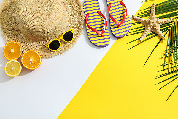 포토 JPG 해외이미지 스튜디오촬영 백그라운드 오렌지 불가사리 사람없음 선글라스 쪼리 오브젝트 밀짚모자 야자수잎 카피스페이스 해외포토 모자_잡화 안경 잎 과일 극피동물 실내 공백 샌들 파일형식 이미지허브 이미지허브