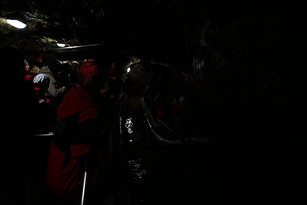 포토 JPG 해외이미지 여행 자연 휴가 국립공원 미술 사람없음 야외 강 뷰티 하이킹 탐험 보트 행운 동굴 발굴 지역 체코 방문 지하 깊이 석회암 종유석 칼슘 모라비아 해외포토 공원 유럽 컨셉 배_교통 레저 문화예술 암석 생태계 파일형식 이미지허브