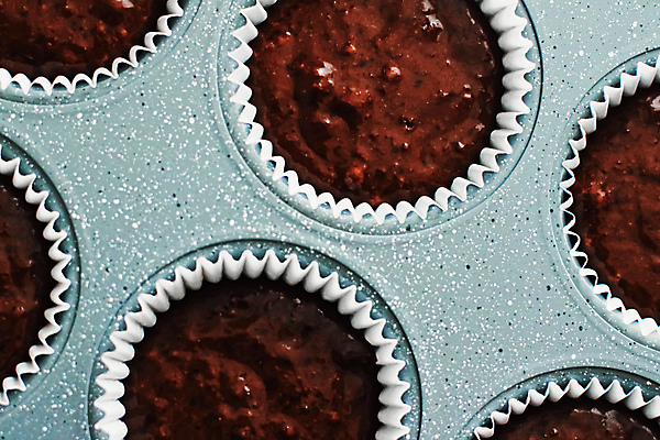 포토 JPG 해외이미지 디저트 사람없음 하이앵글 달콤 제빵 머핀틀 초코맛 초콜릿머핀 해외포토 음식 뷰포인트 제과제빵 초콜릿 맛 머핀 파일형식 이미지허브