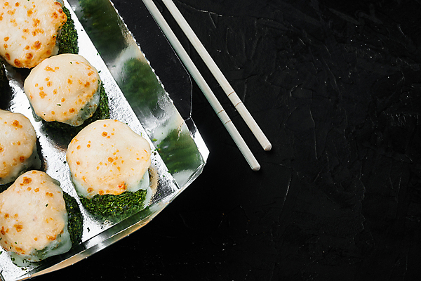 포토 JPG 해외이미지 스튜디오촬영 젓가락 사람없음 초밥 용기 도시락 롤 롤스시 해외포토 그릇 음식 수저 실내 일본음식 파일형식 이미지허브