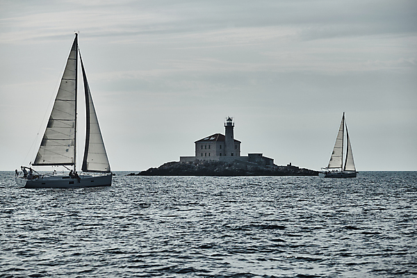 포토 JPG 해외이미지 라이프스타일 스포츠 파도 바다 여행 요트 자연 벽지 하늘 바람 휴가 항해 경기 사람없음 야외 컵 컬러풀 일몰 경쟁 자유 보트 그룹 승무원 지중해 함선 추적 레가타 뱃놀이 수평선 해외포토 자연요소 직업 식기 컬러 컨셉 배_교통 모션 날씨 생활 노을 전통놀이 생태계 파일형식 이미지허브