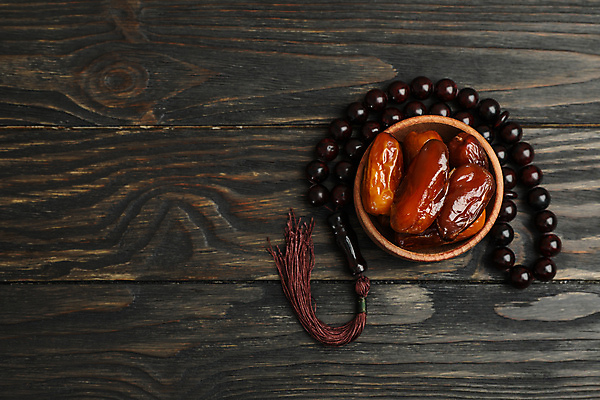 포토 JPG 해외이미지 전통 별 종교 문화 음식 백그라운드 휴가 건조 건강 사람없음 목재 장식 우주 우유 달 등불 램프 사발 닫기 중앙 맛 초승달 이슬람교 대추 대리석 신성 동쪽 사우디아라비아 월 건포도 구성 라마단 살구 아랍어 해외포토 자연요소 나무 컨셉 과일 재료 중동 모션 포도 조명 유제품 날짜 사기그릇 방향 건과일 파일형식 이미지허브