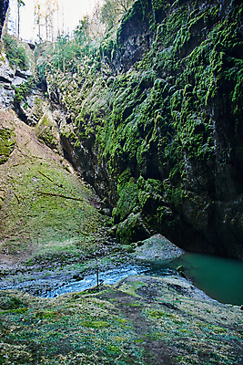 포토 JPG 해외이미지 여행 자연 휴가 국립공원 미술 사람없음 야외 강 뷰티 골짜기 하이킹 탐험 보트 행운 동굴 발굴 지역 체코 방문 지하 깊이 석회암 종유석 칼슘 모라비아 해외포토 공원 유럽 컨셉 배_교통 레저 문화예술 암석 생태계 파일형식 이미지허브