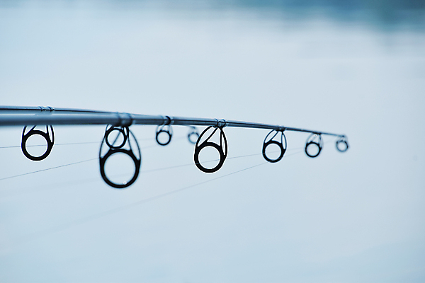 포토 JPG 해외이미지 계절 호수 선 백그라운드 자연 낚시 휴가 휴식 취미 사람없음 야외 물 여름 파란색 강 침묵 고요 연못 시간 닫기 장면 어장 카피스페이스 해외포토 자연요소 컬러 컨셉 모션 레저 소리 공백 생태계 파일형식 이미지허브