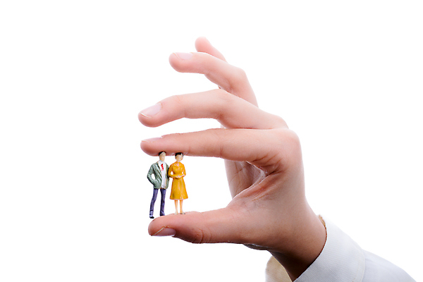 포토 JPG 해외이미지 손 실내 들기 신체부위 흰배경 인물미니어처 해외포토 백그라운드 모션 사람 내부 미니어처 흰색 파일형식 이미지허브