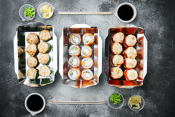 포토 JPG 해외이미지 스튜디오촬영 젓가락 사람없음 초밥 용기 고추냉이 도시락 간장 롤 롤스시 해외포토 그릇 음식 수저 실내 양념 일본음식 파일형식 이미지허브