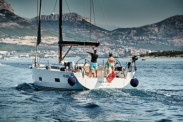 포토 JPG 해외이미지 라이프스타일 스포츠 파도 바다 여행 요트 자연 하늘 바람 휴가 항해 경기 사람없음 야외 컵 컬러풀 일몰 경쟁 자유 보트 그룹 승무원 지중해 함선 추적 레가타 뱃놀이 수평선 해외포토 자연요소 직업 식기 컬러 컨셉 배_교통 모션 날씨 생활 노을 전통놀이 생태계 파일형식 이미지허브