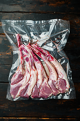 포토 JPG 해외이미지 음식 포장 실내 생고기 육류 사람없음 신선 날것 양고기 양갈비 진공포장 해외포토 식재료 내부 진공 파일형식 이미지허브