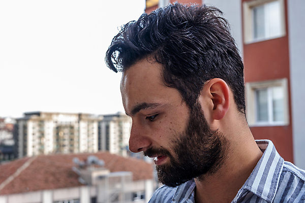 포토 JPG 해외이미지 백인 직업 1 라이프스타일 커플 응시 여자 남자 행복 통신 하늘 남편 휴가 휴식 주택 함께함 사랑 한명 미소 사람 앉기 정장 성인 야외 가로 컬러풀 사무실 우정 발코니 흰색 잡기 도시 해외포토 서양인 시선 옷 감정 컬러 컨셉 비즈니스 관계 모션 표정 건물 생활 친구 파일형식 이미지허브