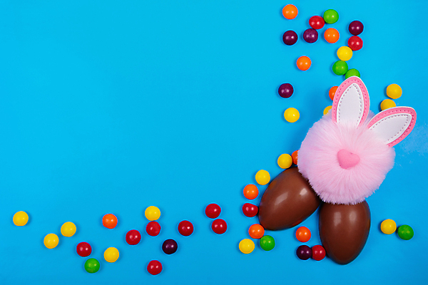 포토 JPG 해외이미지 전통 분홍색 공 탁자 휴가 디저트 기념 털 사탕 선물 사람없음 장식 컬러풀 장난감 갈색 머리 과자 우주 초콜릿 축제 봄 흰색 대접 플랫 달콤 맛 먹기 심볼 레이아웃 부활절계란 파란배경 귀 솜털 카피스페이스 해외포토 계절 음식 컬러 가구 백그라운드 컨셉 모션 부활절 신체부위 파란색 계란 공백 파일형식 이미지허브