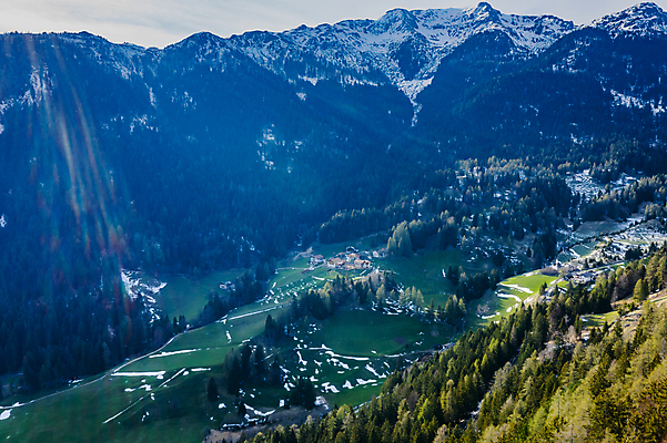 포토 JPG 해외이미지 식물 도로 백그라운드 컨셉 패턴 밭 건축양식 하늘 산 안테나 사람없음 야외 건물 태양 농장 교회 환경 탑 목장 이탈리아 시골 생태계 개발 드론 줄서기 가문비나무 해외포토 자연요소 나무 건축물 건축 유럽 길 무늬 농업 통신 종교건축 교통시설 모션 파일형식 이미지허브