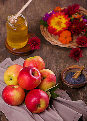 포토 JPG 해외이미지 전통 계절 종교 문화 음식 조각 백그라운드 과일 재료 자연 탁자 휴가 디저트 건강 요리 사람없음 목재 빨간색 초록색 노란색 우주 숟가락 침묵 축하 신선 항아리 막대기 황금 달콤 맛 사과 상품 설탕 심볼 유기농 잔치 꿀 유대인 신앙심 유태교 해외포토 나무 웰빙 컬러 가구 컨셉 수저 소리 도자기 생태계 파일형식 이미지허브