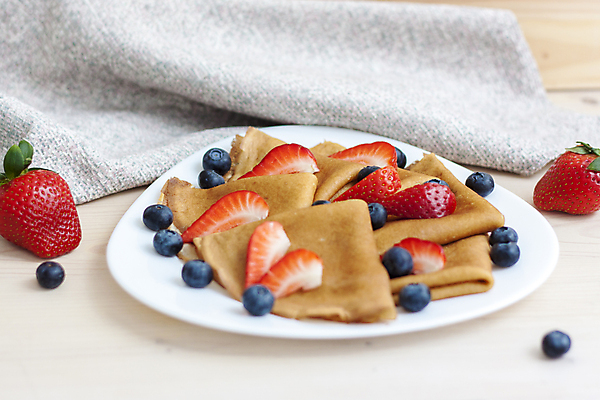 포토 JPG 해외이미지 접시 딸기 단면 사람없음 달콤 블루베리 팬케이크 크레페 해외포토 식기 과일 디저트 케이크 맛 파일형식 이미지허브