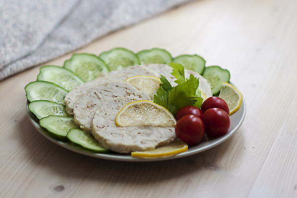 포토 JPG 해외이미지 전통 음식 줄기 조각 다이어트 토마토 재료 오이 건강 육류 요리 사람없음 목재 빨간색 초록색 주방 식당 치킨 체리 슬라이스 단백질 핸드메이드 해외포토 나무 식물 컬러 채소 과일 식재료 상점 닭고기요리 영양소 파일형식 이미지허브