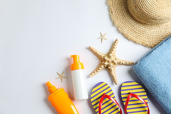 포토 JPG 해외이미지 스튜디오촬영 불가사리 사람없음 여름 수건 쪼리 오브젝트 밀짚모자 공병 카피스페이스 해외포토 모자_잡화 계절 극피동물 실내 위생용품 공백 샌들 병_담는 파일형식 이미지허브 이미지허브