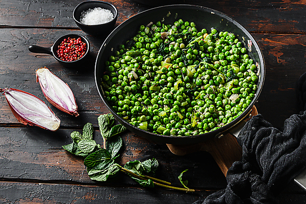 포토 JPG 해외이미지 식재료 실내 사람없음 프라이팬 담기 완두콩 해외포토 모션 주방용품 콩 내부 파일형식 이미지허브
