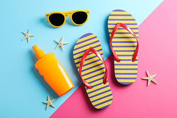 포토 JPG 해외이미지 스튜디오촬영 불가사리 사람없음 하이앵글 선글라스 쪼리 선크림 오브젝트 공병 해외포토 안경 뷰포인트 극피동물 실내 화장품 샌들 병_담는 파일형식 이미지허브 이미지허브