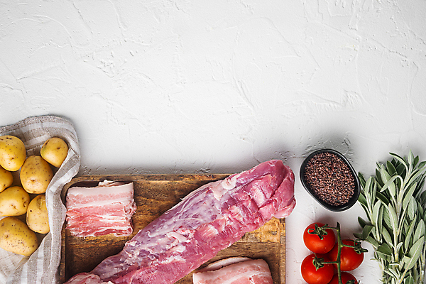 포토 JPG 해외이미지 식재료 방울토마토 감자 생고기 돼지고기 사람없음 하이앵글 허브 나무그릇 세이지 카피스페이스 해외포토 식물 그릇 뷰포인트 토마토 채소 육류 목재 공백 파일형식 이미지허브