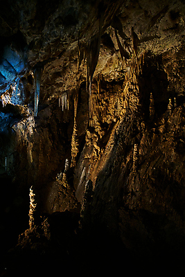 포토 JPG 해외이미지 유럽 여행 자연 휴가 국립공원 미술 사람없음 야외 강 뷰티 골짜기 하이킹 탐험 보트 행운 동굴 발굴 지역 체코 방문 지하 공화국 깊이 석회암 종유석 칼슘 모라비아 해외포토 공원 나라 컨셉 배_교통 레저 문화예술 암석 생태계 파일형식 이미지허브
