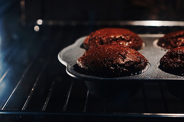 포토 JPG 해외이미지 디저트 사람없음 오븐 달콤 제빵 머핀틀 초코맛 초콜릿머핀 해외포토 음식 제과제빵 초콜릿 가전제품 맛 머핀 파일형식 이미지허브