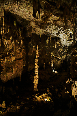 포토 JPG 해외이미지 유럽 여행 자연 휴가 국립공원 미술 사람없음 야외 강 뷰티 골짜기 하이킹 탐험 보트 행운 동굴 발굴 지역 체코 방문 지하 공화국 깊이 석회암 종유석 칼슘 모라비아 해외포토 공원 나라 컨셉 배_교통 레저 문화예술 암석 생태계 파일형식 이미지허브