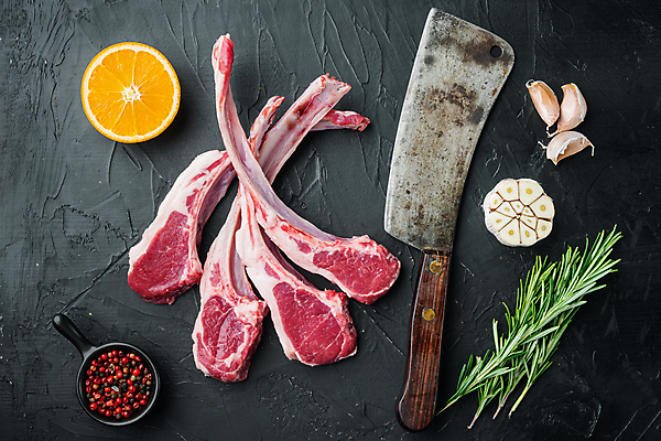 포토 JPG 해외이미지 음식 오렌지 검은배경 실내 생고기 육류 사람없음 신선 칼 날것 양고기 양갈비 통마늘 해외포토 백그라운드 과일 식재료 마늘 내부 검은색 파일형식 이미지허브