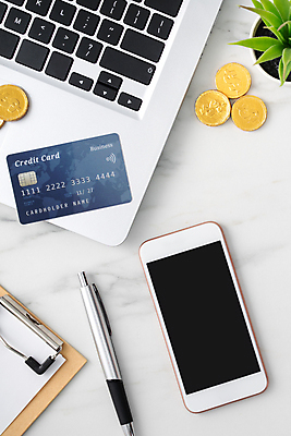 포토 JPG 해외이미지 식물 화분 비즈니스 사람없음 노트북 스마트폰 펜 동전 신용카드 흰배경 서류판 해외포토 백그라운드 돈 금융 전자제품 핸드폰 스마트기기 필기구 사무용품 흰색 파일형식 이미지허브