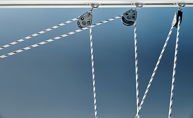 포토 JPG 해외이미지 직업 밧줄 스포츠 바다 여행 요트 하늘 바람 휴가 항해 사람없음 파란색 태양 금속 원형 보트 코드 지중해 묘사 롤러 나무껍질 폭풍 크로아티아 돛대 도르래 레가타 해외포토 자연요소 도형 나무 유럽 줄 컬러 배_교통 재질 날씨 껍질 파일형식 이미지허브