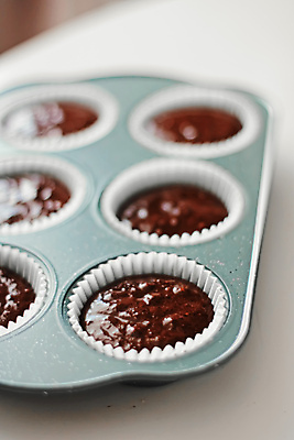 포토 JPG 해외이미지 디저트 사람없음 달콤 제빵 머핀틀 초코맛 초콜릿머핀 해외포토 음식 제과제빵 초콜릿 맛 머핀 파일형식 이미지허브