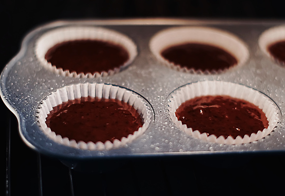 포토 JPG 해외이미지 디저트 사람없음 달콤 제빵 머핀틀 초코맛 초콜릿머핀 해외포토 음식 제과제빵 초콜릿 맛 머핀 파일형식 이미지허브