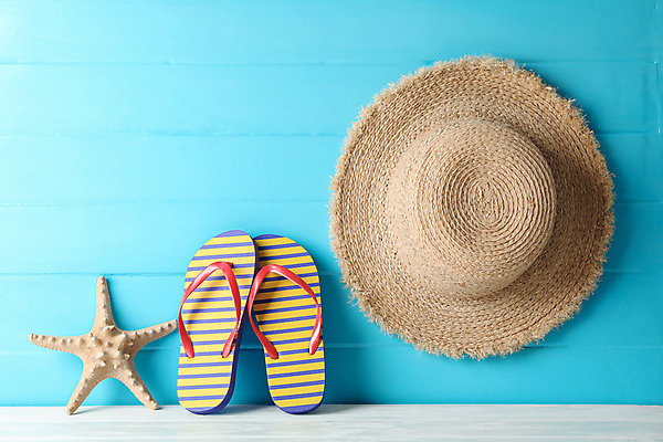 포토 JPG 해외이미지 스튜디오촬영 불가사리 사람없음 쪼리 오브젝트 밀짚모자 카피스페이스 해외포토 모자_잡화 극피동물 실내 공백 샌들 파일형식 이미지허브 이미지허브