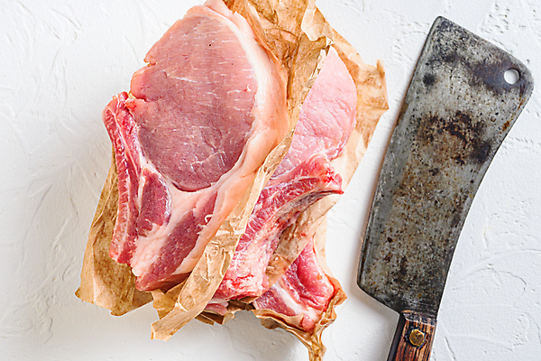 포토 JPG 해외이미지 음식 실내 생고기 육류 돼지고기 사람없음 신선 칼 바비큐 흰배경 날것 바비큐립 돼지갈비 해외포토 백그라운드 식재료 내부 흰색 파일형식 이미지허브