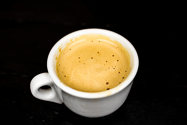 포토 JPG 해외이미지 직업 커피 음료 음식 백그라운드 아침 사람없음 컵 갈색 검은색 어둠 기계 거품 카페 머그컵 흰색 신선 뜨거움 액체 아침식사 정상 상쾌 이탈리아문화 만들기 아로마 향 카푸치노 카페테리아 에스프레소 고립 단절 라떼 백자 카페인 해외포토 주간 식기 감정 컬러 모션 상점 식사 도자기 유럽문화 파일형식 이미지허브