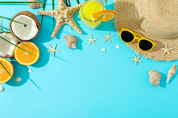 포토 JPG 해외이미지 스튜디오촬영 오렌지 불가사리 사람없음 하이앵글 선글라스 조개껍데기 소라 오렌지주스 밀짚모자 코코넛 야자수잎 카피스페이스 해외포토 모자_잡화 안경 뷰포인트 잎 과일 조개 어패류 극피동물 실내 공백 과일주스 파일형식 이미지허브 이미지허브