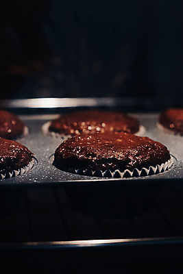 포토 JPG 해외이미지 디저트 사람없음 오븐 달콤 제빵 머핀틀 초코맛 초콜릿머핀 해외포토 음식 제과제빵 초콜릿 가전제품 맛 머핀 파일형식 이미지허브