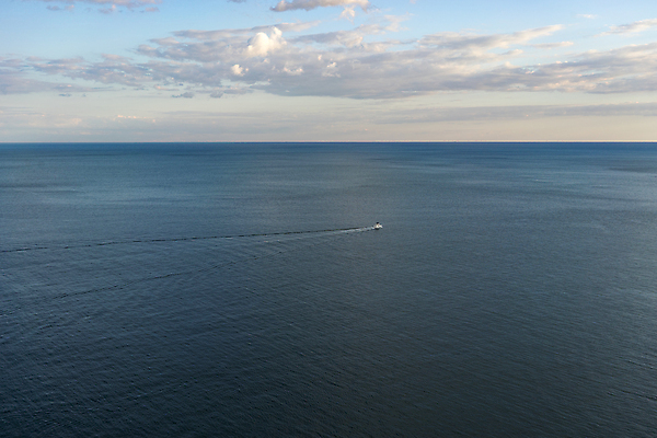 포토 JPG 해외이미지 파도 바다 자연 하늘 휴식 사람없음 물 파란색 고요 수면 수평선 해외포토 자연요소 컬러 컨셉 생태계 파일형식 이미지허브