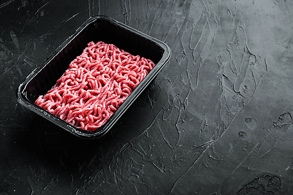 포토 JPG 해외이미지 그릇 식재료 생고기 사람없음 검은색 담기 날것 다진고기 포장용기 해외포토 식기 컬러 모션 육류 포장재료 파일형식 이미지허브