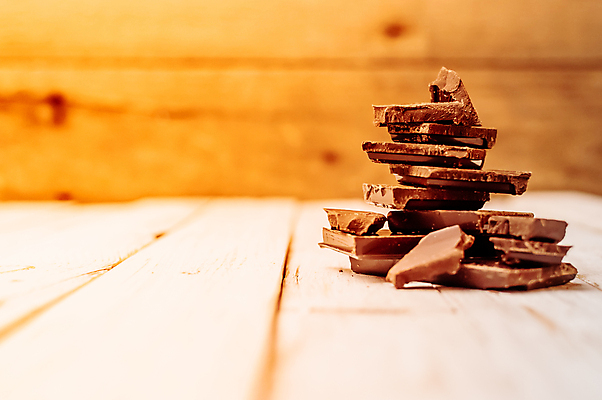 포토 JPG 해외이미지 음식 조각 백그라운드 다이어트 재료 디저트 건강 사탕 사람없음 목재 장식 갈색 초콜릿 검은색 어둠 시골 달콤 맛 가루 다발 슬라이스 칼로리 코코아 중독 흙더미 알레르기 깨짐 당뇨병 억울 해외포토 나무 감정 음료 컬러 컨셉 흙 질병 파일형식 더미 이미지허브