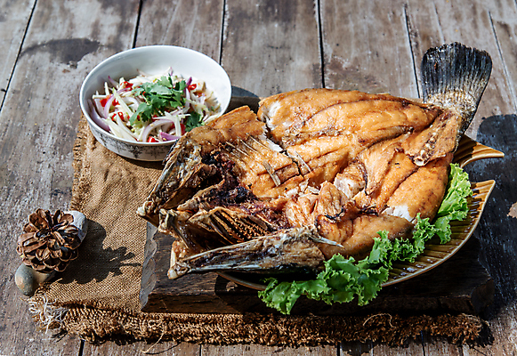 포토 JPG 해외이미지 접시 음식 백그라운드 다이어트 채소 태국 고추 건강 어류 요리 사람없음 주방 식당 식사 저녁식사 튀김 신선 맛 먹기 허브 해산물 매움 점심식사 태국음식 해외포토 식물 식기 아시아 컨셉 모션 상점 수중동물 동양음식 파일형식 이미지허브