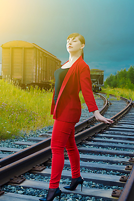 포토 JPG 해외이미지 백인 1 라이프스타일 여자 꽃 행복 도로 길 선 여행 교통시설 사랑 한명 사람 성인 야외 빨간색 여름 금발 유행 산책 기차 기다림 떨어짐 러시아 트랙 승객 일반 방법 선로 시베리아 우울증 철강 평형 혼자 해외포토 서양인 식물 헤어스타일 계절 감정 유럽 육상교통 컬러 교통 컨셉 모션 휴식 대중교통 생활 수영 질병 시설 파일형식 이미지허브