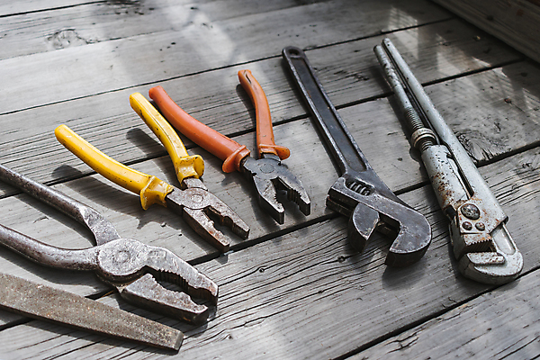 포토 JPG 해외이미지 직업 라이프스타일 산업 컨셉 가정 탁자 노동자 바닥 주택 자 집게 그림자 취미 사람없음 목재 세트 펜 장비 회색 공구 스패너 업무 그룹 작업실 엔지니어 수리 철 목수 측정 오브젝트 서비스 목공예 작업도구 펜치 정비공 공학 계량기 조립 옛날 철강 프로젝트 카피스페이스 효과 해외포토 나무 교육 컬러 가구 재료 문구용품 건물 생활 필기구 공백 도구 작업 기술자 공예 파일형식 이미지허브